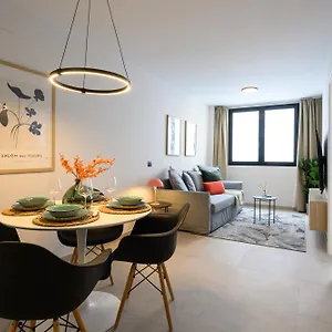 https://joyful-homes.in-canary-islands.com